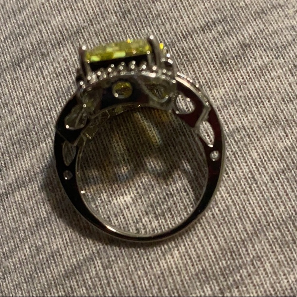 New 925 Sterling silver emerald Ring - Picture 5 of 6